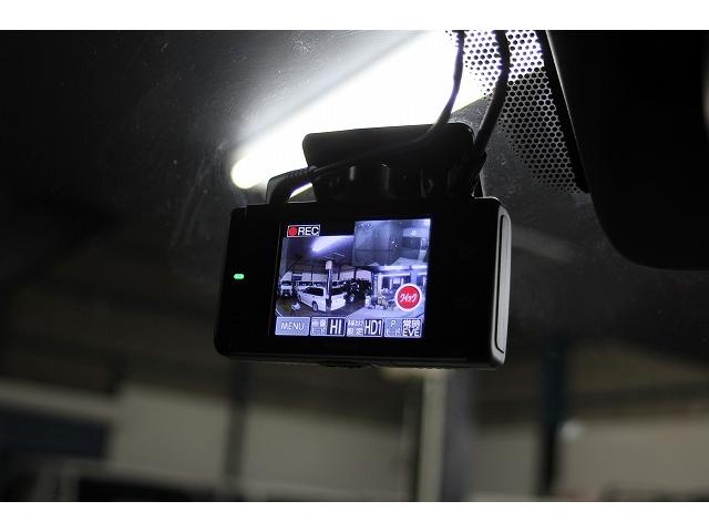 ハイエースバン スーパーＧＬ　ダークプライムＩＩ　７型ｘ４ＷＤｘセ－フティセンスｘＴＲＤフロントスポイラーｘマッドフラップｘ１５ＡＷｘインテリジェントクリアランスソナ－ｘ両側電動スライドｘハ－フレザ－ｘ純正ナビＴＶｘパノラミックビュ－モニタ－ｘＥＴＣ（10枚目）