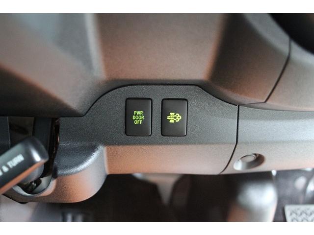 ハイエースバン スーパーＧＬ　ダークプライムＩＩ　７型ｘ４ＷＤｘセ－フティセンスｘＴＲＤフロントスポイラーｘマッドフラップｘ１５ＡＷｘインテリジェントクリアランスソナ－ｘ両側電動スライドｘハ－フレザ－ｘ純正ナビＴＶｘパノラミックビュ－モニタ－ｘＥＴＣ（21枚目）