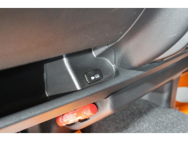 ハイエースバン スーパーＧＬ　ダークプライムＩＩ　７型ｘ４ＷＤｘセ－フティセンスｘＴＲＤフロントスポイラーｘマッドフラップｘ１５ＡＷｘインテリジェントクリアランスソナ－ｘ両側電動スライドｘハ－フレザ－ｘ純正ナビＴＶｘパノラミックビュ－モニタ－ｘＥＴＣ（24枚目）