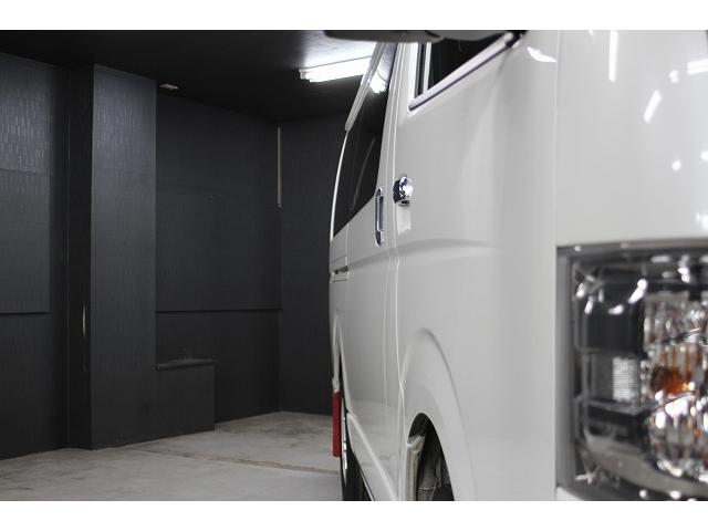 ハイエースバン スーパーＧＬ　ダークプライムＩＩ　７型ｘ４ＷＤｘセ－フティセンスｘＴＲＤフロントスポイラーｘマッドフラップｘ１５ＡＷｘインテリジェントクリアランスソナ－ｘ両側電動スライドｘハ－フレザ－ｘ純正ナビＴＶｘパノラミックビュ－モニタ－ｘＥＴＣ（56枚目）