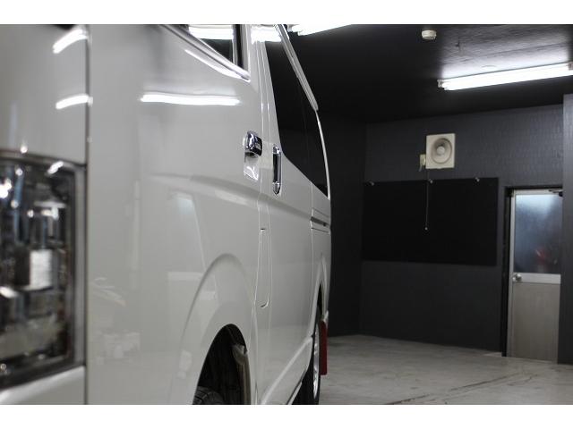 ハイエースバン スーパーＧＬ　ダークプライムＩＩ　７型ｘ４ＷＤｘセ－フティセンスｘＴＲＤフロントスポイラーｘマッドフラップｘ１５ＡＷｘインテリジェントクリアランスソナ－ｘ両側電動スライドｘハ－フレザ－ｘ純正ナビＴＶｘパノラミックビュ－モニタ－ｘＥＴＣ（57枚目）
