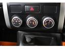 オートエアコン装備です!画像はエアコン操作スイッチです。パネルに傷も少なく、状態良好です!
