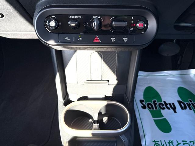 ＭＩＮＩ クーパーＣ　クラシック・トリム　純正ナビ　Ａｐｐｌｅ　Ｃａｒ　Ｐｌａｙ　Ｂｌｕｅｔｏｏｔｈ接続　バックカメラ　ＥＴＣ　純正前後ドライブレコーダー　ハーフレザーシート　シートヒーター　ステアリングヒーター　ＨＵＤ　ワイヤレスチャージ（14枚目）