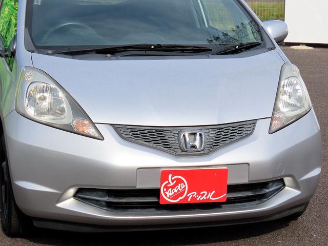 フィット G スマートセレクション 禁煙車 ユーザー買取車 車検9年8月 ギャザーズSDナビ ワンセグTV スマートキー ビルドインETC 純正フロアマット ドアバイザー ミラーウインカー ヘッドライトレベライザー(12枚目)