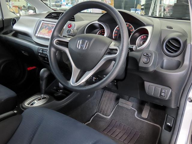 フィット G スマートセレクション 禁煙車 ユーザー買取車 車検9年8月 ギャザーズSDナビ ワンセグTV スマートキー ビルドインETC 純正フロアマット ドアバイザー ミラーウインカー ヘッドライトレベライザー(33枚目)