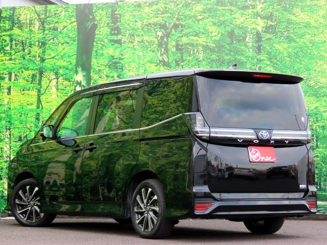 ヴォクシー ハイブリッドＳ－Ｚ　衝突軽減ブレーキ　ＬＤＡ　ＢＳＭ　ＡＣＣ　クリアランスソナー　ナビ（Ｔコネクト再登録でＲ１１年２月まで地図使用可）　Ｂｌｕｅｔｏｏｔｈ　バックカメラ　ハーフレザー　両パワスラ　パワーバック　１オーナー（8枚目）