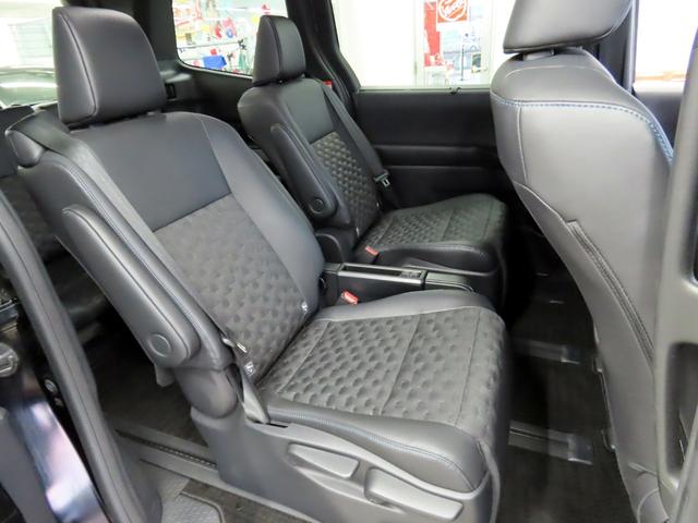 ヴォクシー ハイブリッドＳ－Ｚ　衝突軽減ブレーキ　ＬＤＡ　ＢＳＭ　ＡＣＣ　クリアランスソナー　ナビ（Ｔコネクト再登録でＲ１１年２月まで地図使用可）　Ｂｌｕｅｔｏｏｔｈ　バックカメラ　ハーフレザー　両パワスラ　パワーバック　１オーナー（23枚目）