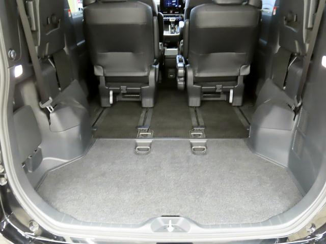 ヴォクシー ハイブリッドＳ－Ｚ　衝突軽減ブレーキ　ＬＤＡ　ＢＳＭ　ＡＣＣ　クリアランスソナー　ナビ（Ｔコネクト再登録でＲ１１年２月まで地図使用可）　Ｂｌｕｅｔｏｏｔｈ　バックカメラ　ハーフレザー　両パワスラ　パワーバック　１オーナー（28枚目）