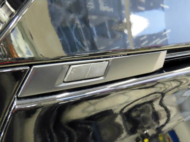 ヴォクシー ハイブリッドＳ－Ｚ　衝突軽減ブレーキ　ＬＤＡ　ＢＳＭ　ＡＣＣ　クリアランスソナー　ナビ（Ｔコネクト再登録でＲ１１年２月まで地図使用可）　Ｂｌｕｅｔｏｏｔｈ　バックカメラ　ハーフレザー　両パワスラ　パワーバック　１オーナー（30枚目）