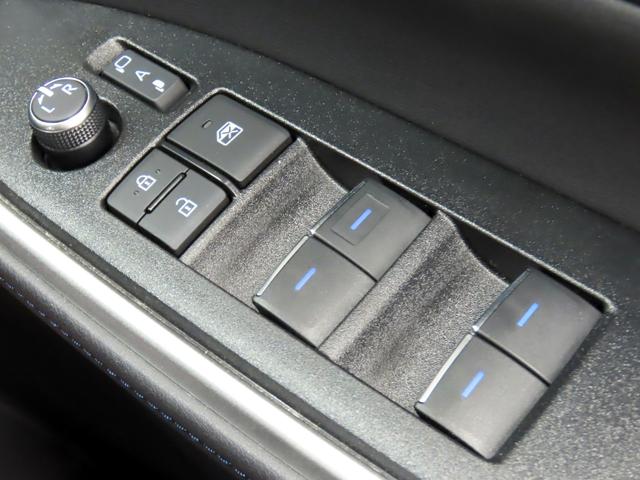 ヴォクシー ハイブリッドＳ－Ｚ　衝突軽減ブレーキ　ＬＤＡ　ＢＳＭ　ＡＣＣ　クリアランスソナー　ナビ（Ｔコネクト再登録でＲ１１年２月まで地図使用可）　Ｂｌｕｅｔｏｏｔｈ　バックカメラ　ハーフレザー　両パワスラ　パワーバック　１オーナー（46枚目）