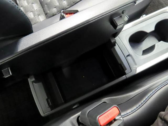 ヴォクシー ハイブリッドＳ－Ｚ　衝突軽減ブレーキ　ＬＤＡ　ＢＳＭ　ＡＣＣ　クリアランスソナー　ナビ（Ｔコネクト再登録でＲ１１年２月まで地図使用可）　Ｂｌｕｅｔｏｏｔｈ　バックカメラ　ハーフレザー　両パワスラ　パワーバック　１オーナー（52枚目）