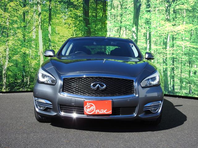 フーガ ２５０ＶＩＰ　メーカーＨＤＤナビ　フルセグ　アラウンドビューモニター　レザーシート　ＬＥＤヘッド　リヤサンシェード　リヤ読書灯　後期モデル　クルーズコントロール　ＥＴＣ（4枚目）