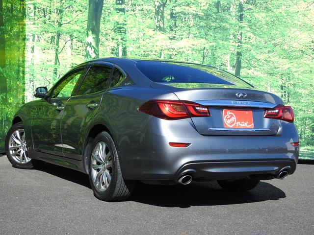 フーガ ２５０ＶＩＰ　メーカーＨＤＤナビ　フルセグ　アラウンドビューモニター　レザーシート　ＬＥＤヘッド　リヤサンシェード　リヤ読書灯　後期モデル　クルーズコントロール　ＥＴＣ（12枚目）