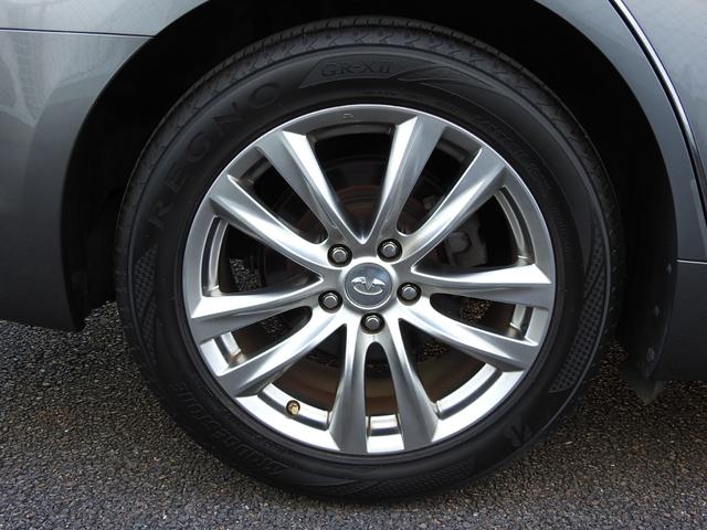 フーガ ２５０ＶＩＰ　メーカーＨＤＤナビ　フルセグ　アラウンドビューモニター　レザーシート　ＬＥＤヘッド　リヤサンシェード　リヤ読書灯　後期モデル　クルーズコントロール　ＥＴＣ（16枚目）