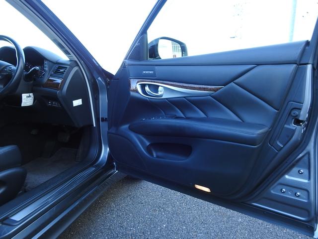 フーガ ２５０ＶＩＰ　メーカーＨＤＤナビ　フルセグ　アラウンドビューモニター　レザーシート　ＬＥＤヘッド　リヤサンシェード　リヤ読書灯　後期モデル　クルーズコントロール　ＥＴＣ（30枚目）