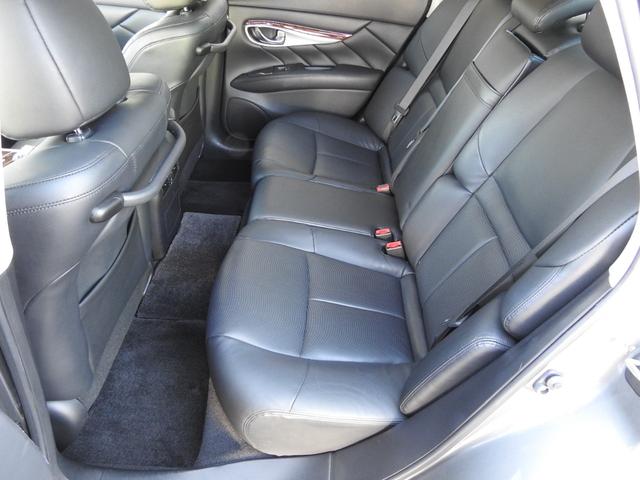 フーガ ２５０ＶＩＰ　メーカーＨＤＤナビ　フルセグ　アラウンドビューモニター　レザーシート　ＬＥＤヘッド　リヤサンシェード　リヤ読書灯　後期モデル　クルーズコントロール　ＥＴＣ（38枚目）