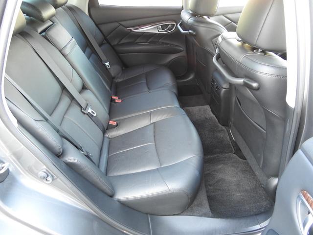 フーガ ２５０ＶＩＰ　メーカーＨＤＤナビ　フルセグ　アラウンドビューモニター　レザーシート　ＬＥＤヘッド　リヤサンシェード　リヤ読書灯　後期モデル　クルーズコントロール　ＥＴＣ（40枚目）