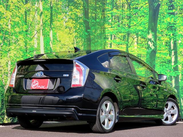 プリウス Ｇツーリングセレクション　ＴＲＤスポーツエアロ　ＬＥＤヘッドライト　純正ＨＤＤナビゲーション　フルセグＴＶ走行中視聴可　バックカメラ　パーキングアシスト　ＨＵＤ　禁煙車　クルーズコントロール　スマートキー　パワーシート（6枚目）