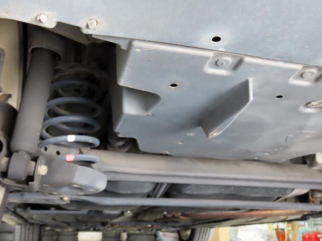 プリウス Ｇツーリングセレクション　ＴＲＤスポーツエアロ　ＬＥＤヘッドライト　純正ＨＤＤナビゲーション　フルセグＴＶ走行中視聴可　バックカメラ　パーキングアシスト　ＨＵＤ　禁煙車　クルーズコントロール　スマートキー　パワーシート（33枚目）