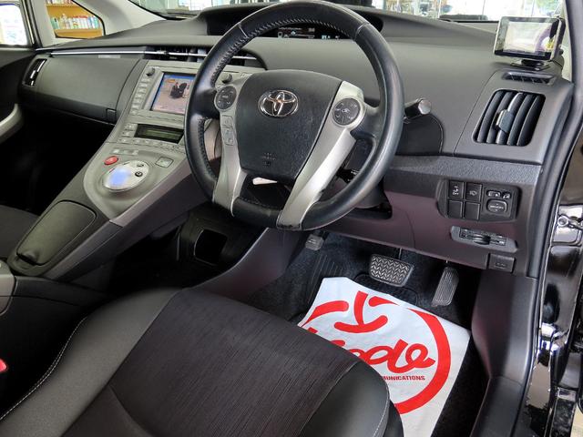 プリウス Ｇツーリングセレクション　ＴＲＤスポーツエアロ　ＬＥＤヘッドライト　純正ＨＤＤナビゲーション　フルセグＴＶ走行中視聴可　バックカメラ　パーキングアシスト　ＨＵＤ　禁煙車　クルーズコントロール　スマートキー　パワーシート（41枚目）