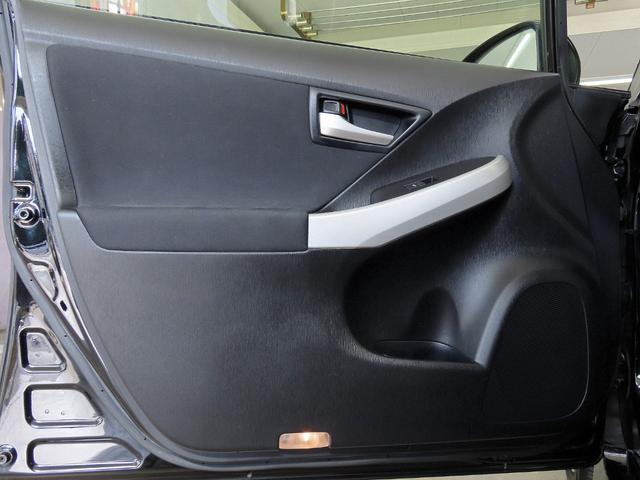 プリウス Ｇツーリングセレクション　ＴＲＤスポーツエアロ　ＬＥＤヘッドライト　純正ＨＤＤナビゲーション　フルセグＴＶ走行中視聴可　バックカメラ　パーキングアシスト　ＨＵＤ　禁煙車　クルーズコントロール　スマートキー　パワーシート（58枚目）