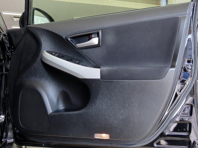 プリウス Ｇツーリングセレクション　ＴＲＤスポーツエアロ　ＬＥＤヘッドライト　純正ＨＤＤナビゲーション　フルセグＴＶ走行中視聴可　バックカメラ　パーキングアシスト　ＨＵＤ　禁煙車　クルーズコントロール　スマートキー　パワーシート（59枚目）