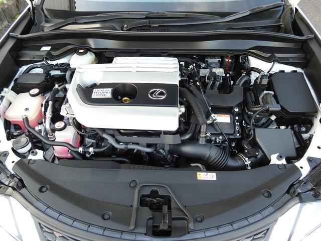 ＵＸ ＵＸ２５０ｈ　Ｆスポーツ　ハイブリッド車　純正ナビ　フルセグ　全方位カメラ　赤レザーシート　３眼ＬＥＤヘッド　パワーバックドア　ＢＳＭ　ＥＴＣ　ドラレコ　タイヤ２０２４年製ポテンザ　禁煙車（4枚目）