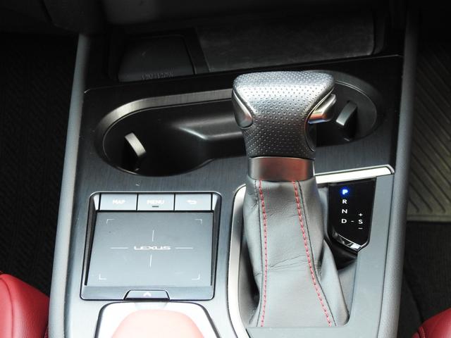 ＵＸ ＵＸ２５０ｈ　Ｆスポーツ　ハイブリッド車　純正ナビ　フルセグ　全方位カメラ　赤レザーシート　３眼ＬＥＤヘッド　パワーバックドア　ＢＳＭ　ＥＴＣ　ドラレコ　タイヤ２０２４年製ポテンザ　禁煙車（25枚目）