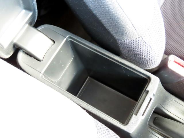 フィットハイブリッド スマートセレクション　ナビ　フルセグＴＶ　ＢｌｕｅｔｏｏｔｈＡｕｄｉｏ　バックモニター　ＨＩＤヘッドライト　オートライト　クルコン　ＥＴＣ　ステアスイッチ　電格ミラー　社外１５インチアルミホイール　キーレスキー　スペアキー（42枚目）