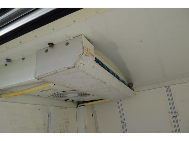 ハイエースバン 　冷凍クリーニングバン　中温　ＶＴＢＰＴＫトヨタ車体　ヘッドライトレベライザー　助手席エアバック／運転席側エアバック　車検令和８年３月まで（17枚目）