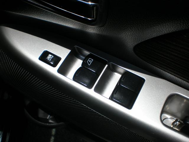 ハイウェイスター G 純正ナビ フルセグTV バックカメラ ETC CD DVD再生可能 Bluetooth HID フォグランプ ドアミラーウインカー プッシュスタート 純正15インチAW チェーン式エンジン 禁煙車(15枚目)