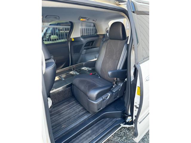 エスティマ アエラス　プレミアムエディション　ＫＫＳオリジナル寝台霊柩車（6枚目）