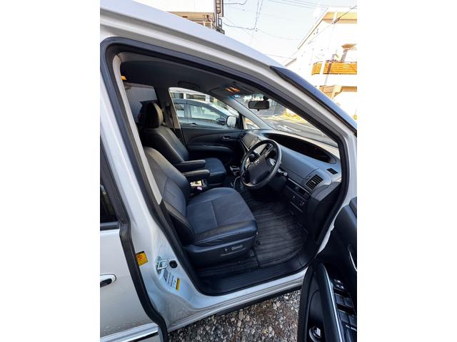 エスティマ アエラス　プレミアムエディション　ＫＫＳオリジナル寝台霊柩車（7枚目）