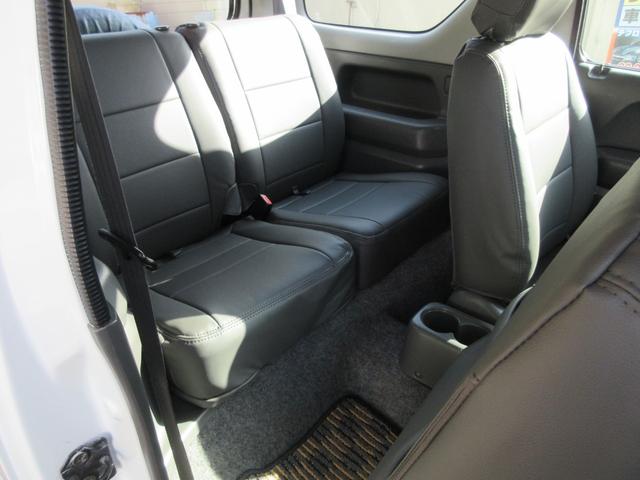 ジムニー ＸＧ　４ＷＤ　オートマ　新品シートカバー（11枚目）