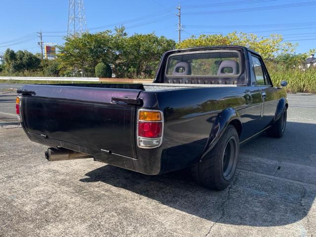 サニートラック ロングDX ローダウン ソレックス タコ足 エアロ オーバーフェンダー公認 クーラー NOX PM適合車 社外マフラー タコメーター MOMOステアリング 社外アルミ ETC 社外ボンネット(8枚目)