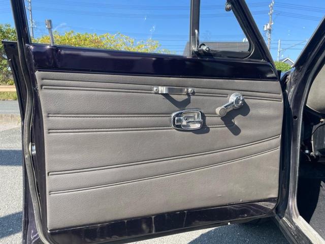 サニートラック ロングDX ローダウン ソレックス タコ足 エアロ オーバーフェンダー公認 クーラー NOX PM適合車 社外マフラー タコメーター MOMOステアリング 社外アルミ ETC 社外ボンネット(18枚目)