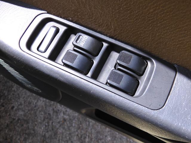 ミラジーノ ジーノリミテッド　Ｔベルト交換済／禁煙車／ＬＥＤヘッド・スモールライト／ローダウン／１３Ｘ５Ｊホイール／ステンレスメッキホイールリング／ナビ／ＴＶ／ドラレコ／電格ドアミラ／後期グリル／ウッドコンビステアパネル／キーレス（39枚目）