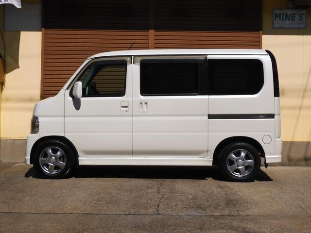 バモス Lローダウン 禁煙車/肘掛け付き運転席シート/後期可倒式ドアミラー/キーレス・スペアキー/両側スライドドア/ヘッドライトレベライザー/フォグランプ/純正13アルミ/CDステレオ/純正フロアマット/ドアバイザー/取説(9枚目)