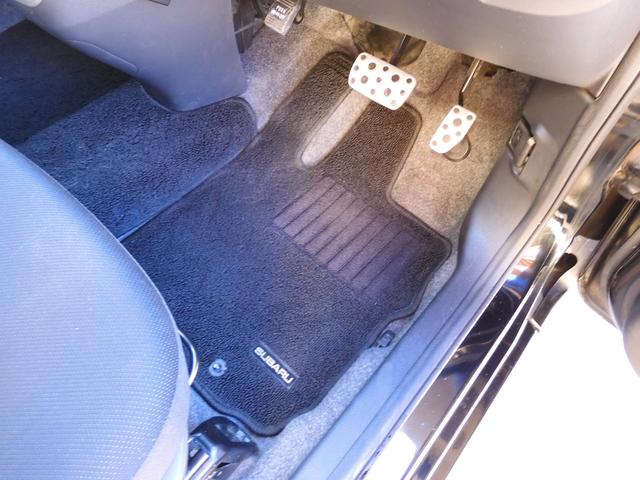 ステラ カスタムＲリミテッド　タイミングベルト交換済み／スマートキー２本／ディスチャージヘッドライト／オートエアコン／電格ドアミラー／純正１４アルミ／ＡＢＳブレーキ／フロアマット／取説／ボディー磨きインテリアクリーニング済み（62枚目）