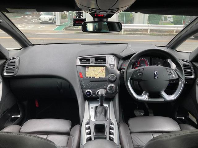 ＤＳ５ シック　ブルーＨＤｉ　レザーパッケージ　ディーラー車／右ハンドル／ＭＴモード付／ディーゼルターボ車／サンルーフ／ナビ／バックカメラ／パワーシート／スマートキー／シートヒーター／ＨＩＤヘッドライト／フォグ／純正アルミホイール（18枚目）