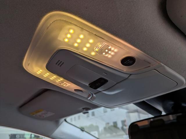 プリウス Ｓツーリングセレクション　走行モード　ハンドルスイッチ　ＥＴＣ（33枚目）