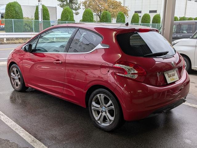 208 アリュール 5MT キーレス ETC ディスプレイオーディオ(11枚目)