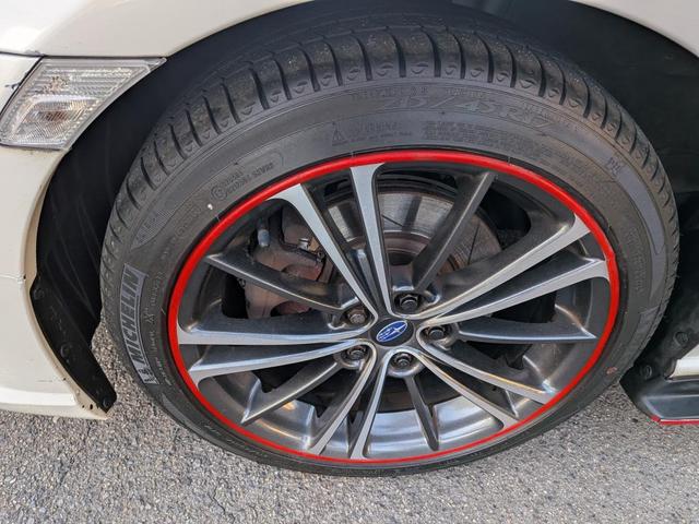 全国のオークション会場よりご希望のお車をお探しすることもできます。ＬＩＮＥ　ＩＤをご登録いただければ気になるお車の情報をお知らせすることもできます。