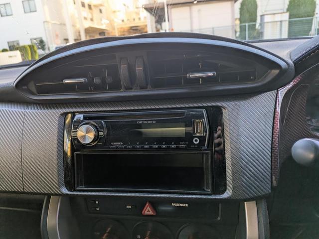 大変申し訳ございません、土日は大変混み合うためお電話に出られない場合がございます。お急ぎでない場合はＬＩＮＥからご連絡いただけると助かります。