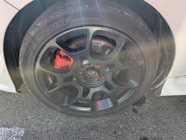 アバルト500 ベースグレード 5速マニュアル(17枚目)