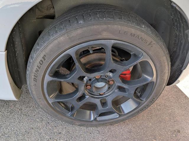 アバルト500 ベースグレード 5速マニュアル(18枚目)