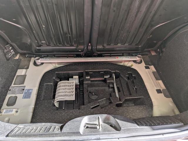 アバルト500 ベースグレード 5速マニュアル(27枚目)