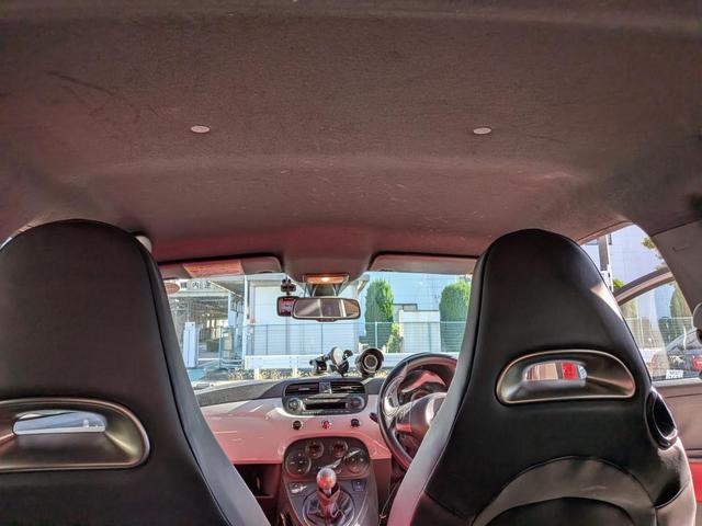 アバルト500 ベースグレード 5速マニュアル(30枚目)