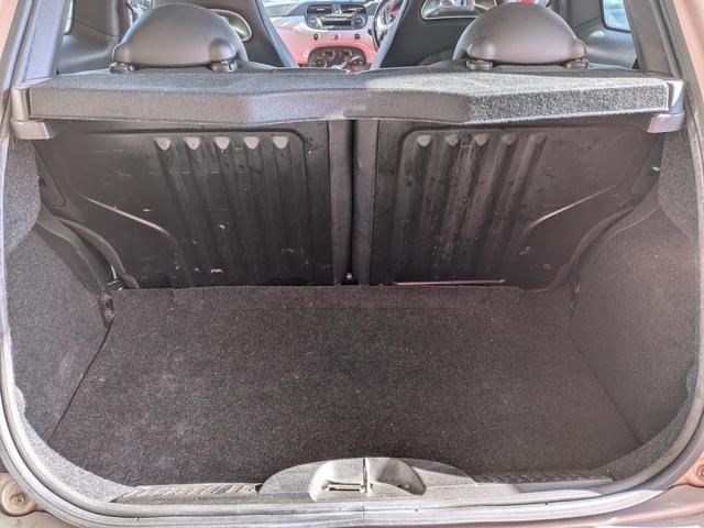 アバルト500 ベースグレード 5速マニュアル(31枚目)