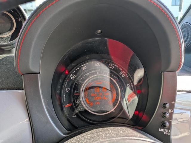 アバルト500 ベースグレード 5速マニュアル(35枚目)